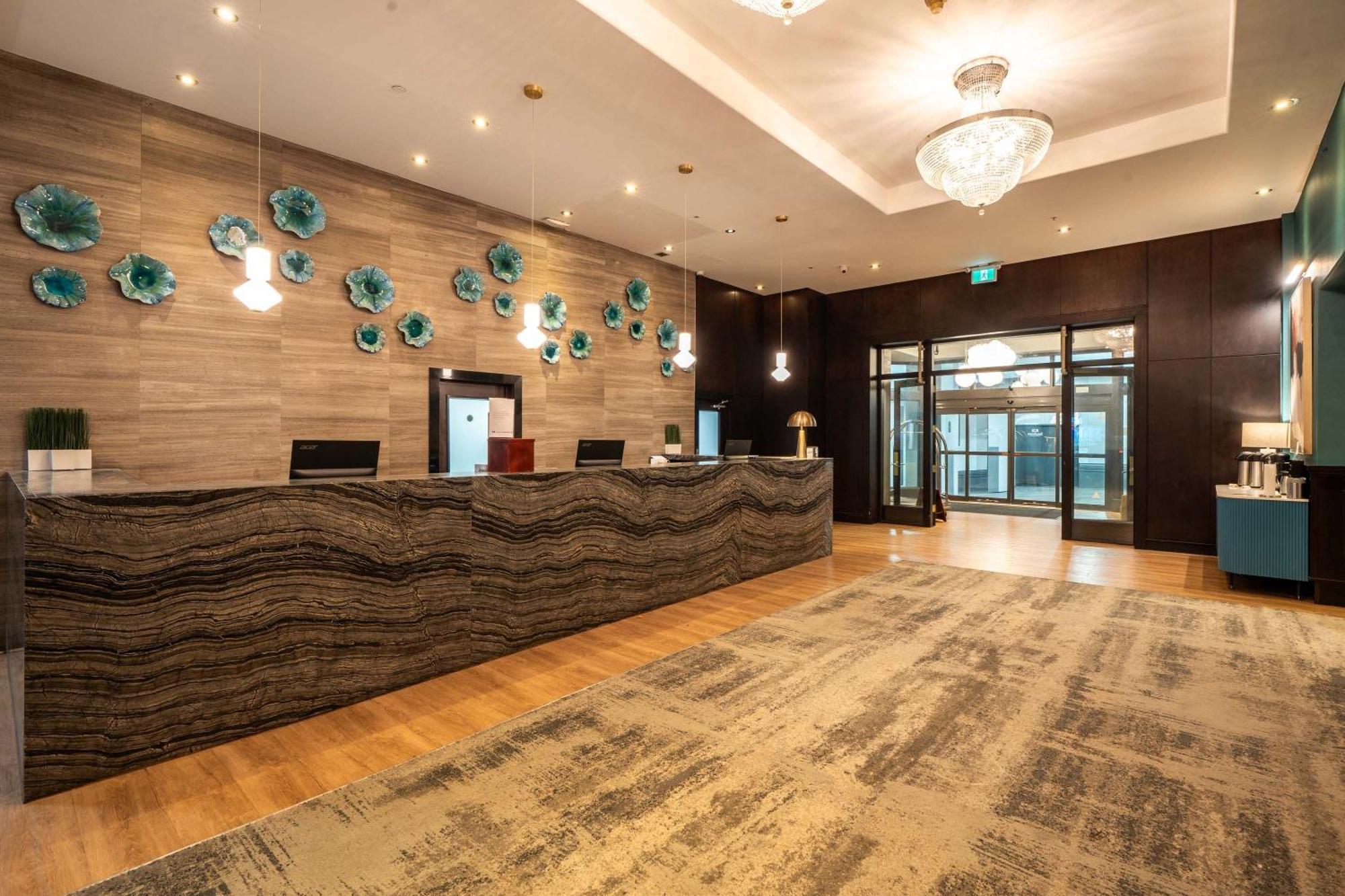 Sandman Hotel Vancouver Downtown Exterior foto